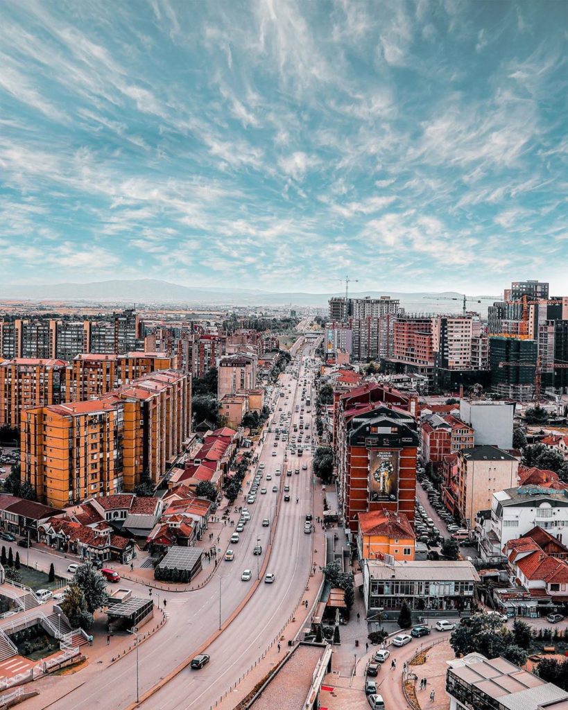 U paralajmërua mbyllja totale, këto janë masat kufizuese që vendosi Kosova ditën e sotme!