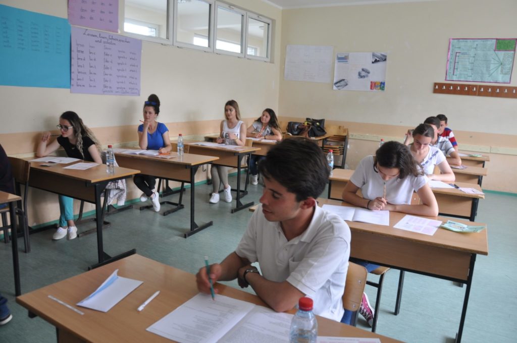 Formulari dhe kalendari me datat e aplikimit: Ministria e Arsimit publikon udhëzuesin për Maturën 2021!