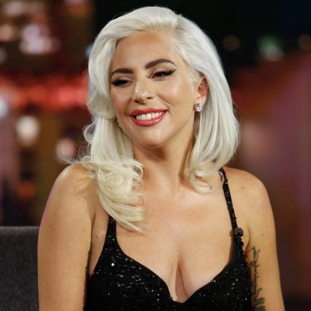 Ups! Lady Gaga kujton me nostalgji historinë e dashurisë me ish të fejuarin në sy të partnerit aktual