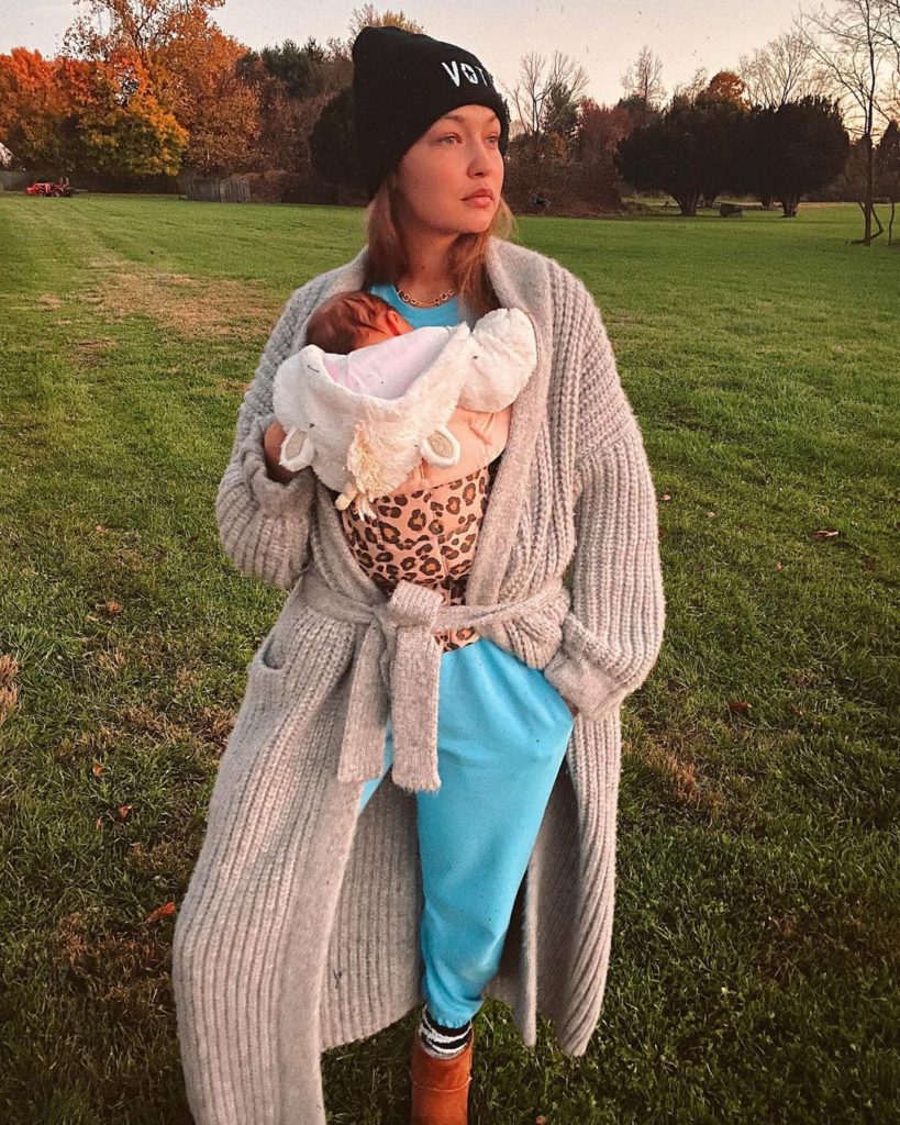 Njësoj si mami Gigi! Me këtë foto me të bijën, modelja na tregoi se e vogla i ngjan asaj nga ky tipar!