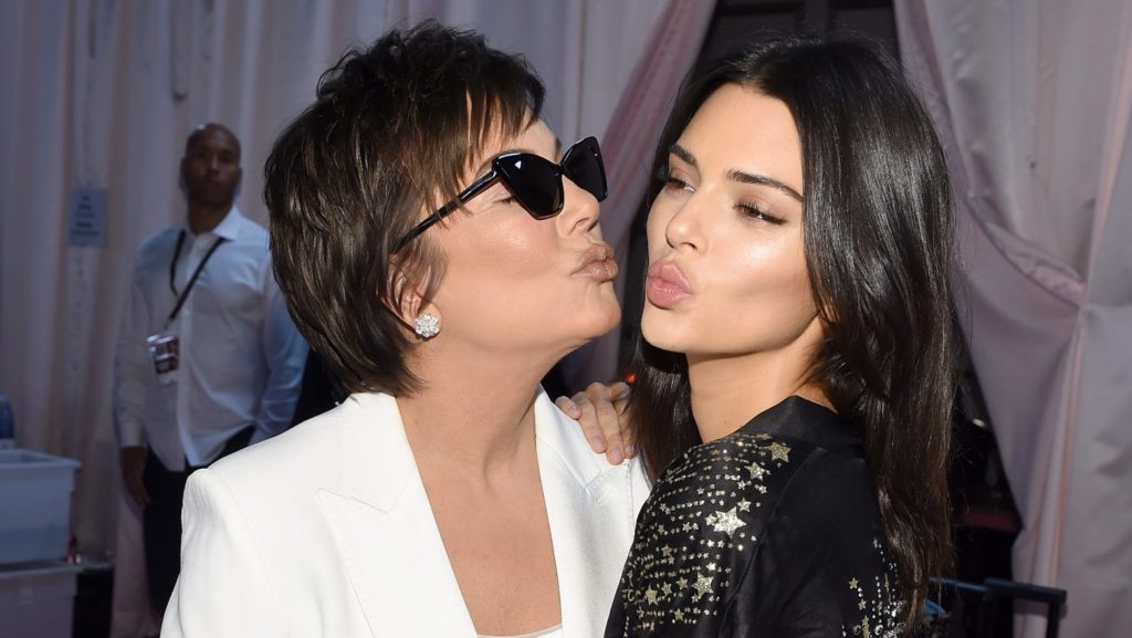 I bënë namin për festën e ditëlindjes në kohë pandemie, Kris Jenner i del në mbrojtje të bijës para të gjithëve!