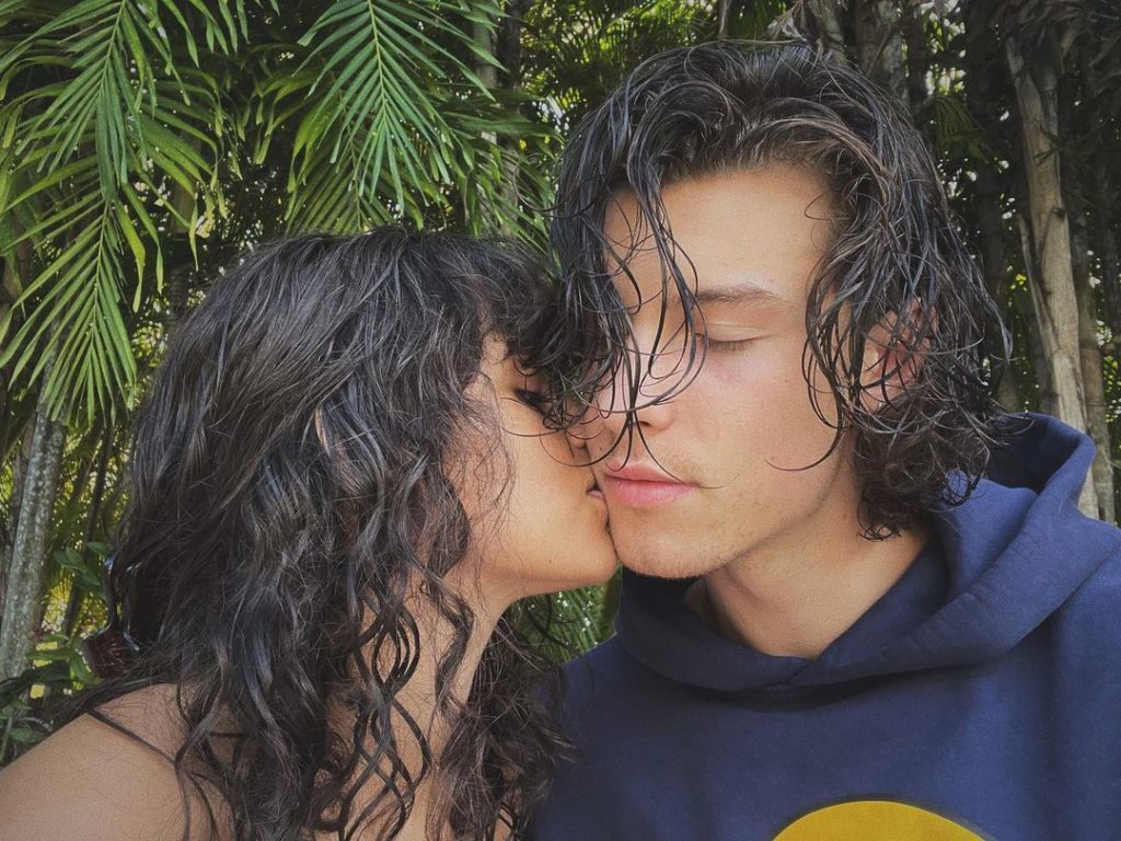 “Nuk është aq e thjeshtë sa duket në foto!” Camila Cabello hap zemrën dhe rrëfehet për lidhjen me Shawn!