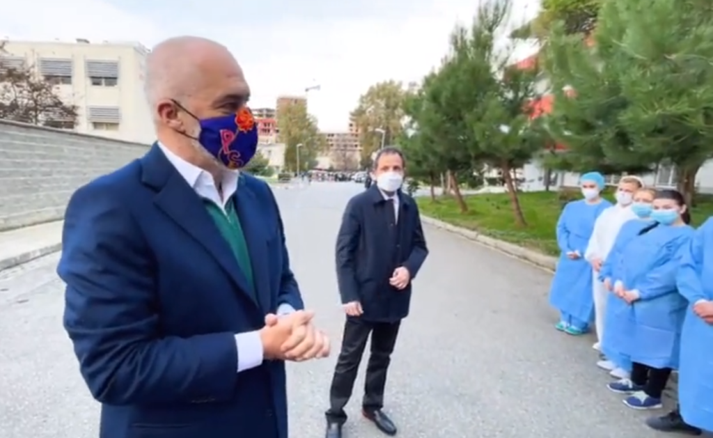 Rama: “Vaksinimi i qytetarëve do të bëhet tek stadiumi “Air Albania”!” Kush do vaksinohen të parët?