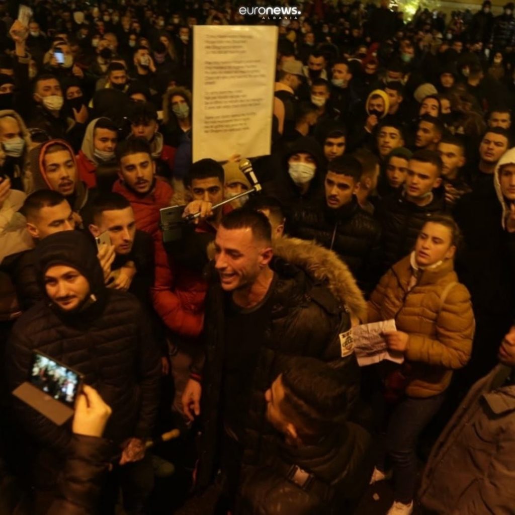 U lëndua gjatë protestës për shokun e tij, Klodian Rasha, ja gjendja shëndetësore e Stresit!