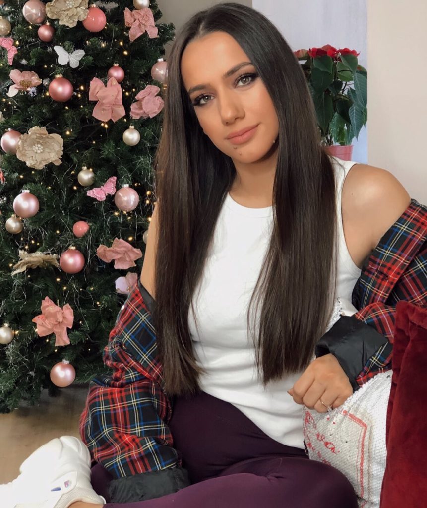 Koncerti i fundvitit në Tiranë rikthen në ekran Fatma Methasanin, ja artistët që do performojnë!
