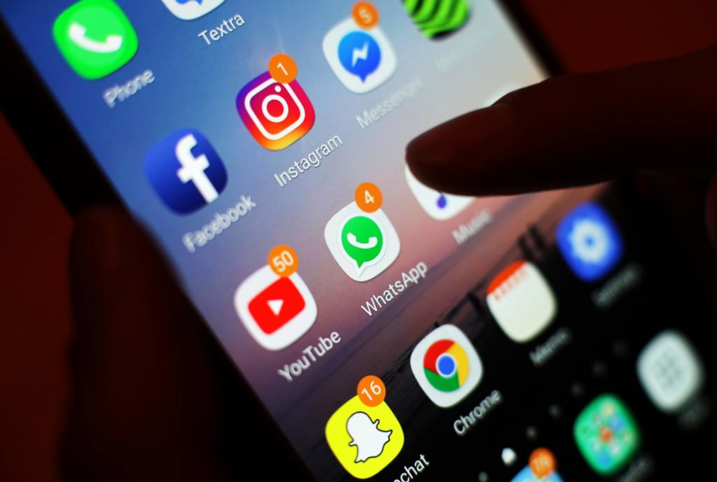 Çfarë ndodhi? Bien rrjetet sociale, në “blackout” për orë të tëra