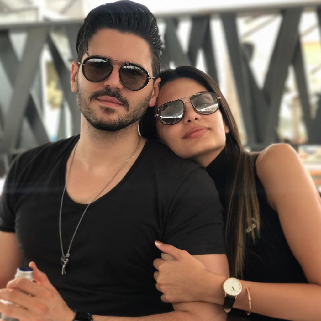 Atëherë kur nisi çdo gjë: Fotoja e parë e Almedës dhe Tolgahan është doza e dashurisë që na duhej sot!