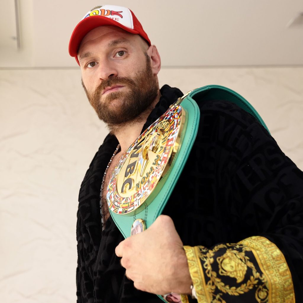 Luftë dhe shpresë! Tyson Fury përlot me rrëfimin për problemet e shëndetit mendor