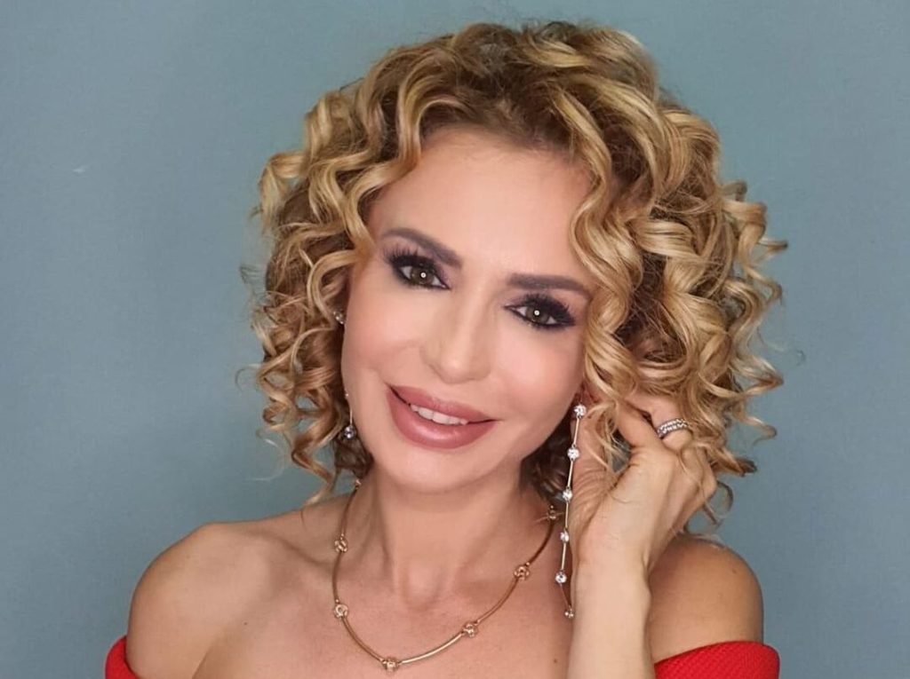 A e dinit? Balina Bodinaku është bashkëshortja e gazetarit/analistit të njohur (foto)