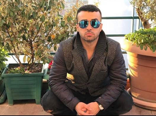 Aksidentohet aktori i njohur në Tiranë, makina e përplas teksa lëvizte me motor (Foto)