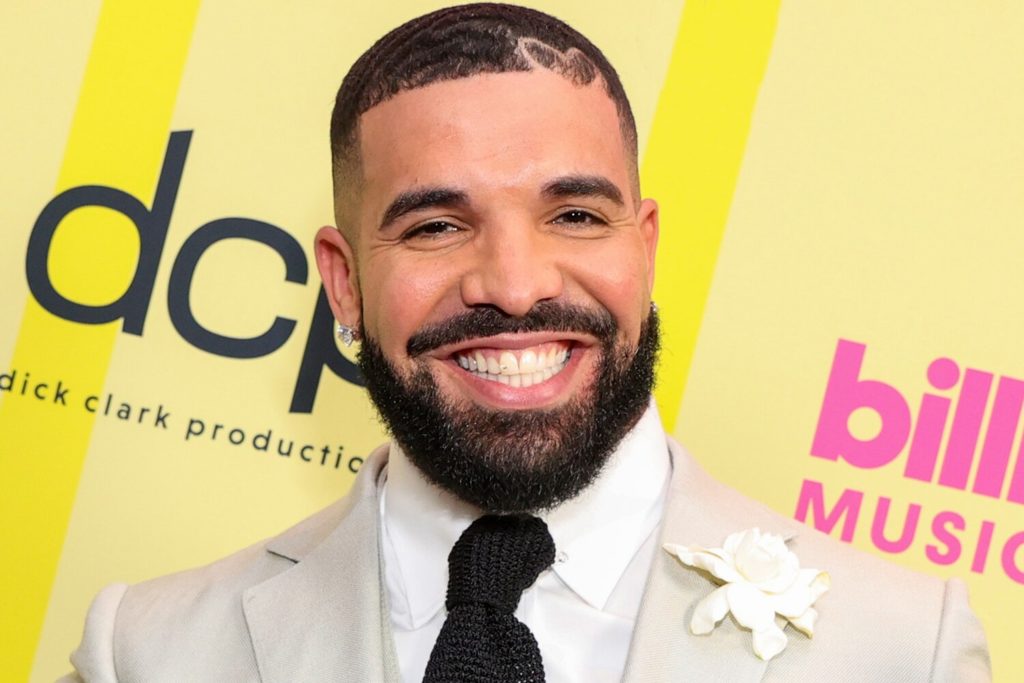 Balerina dhe miliona dollarë, Drake festoi në klub striptizmi pas tragjedisë në Astroworld