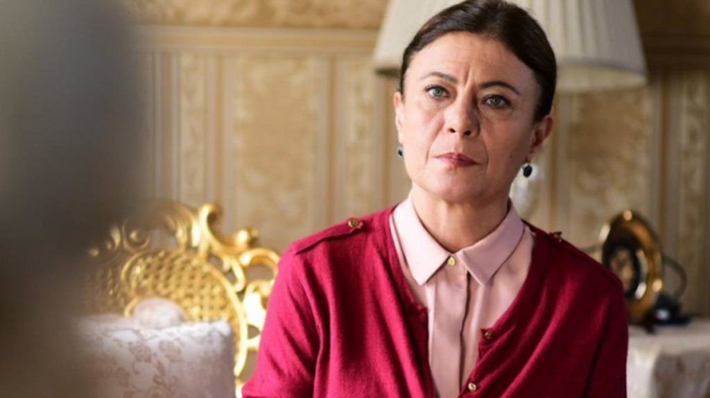 E trishtë! Nuk e fitoi betejën me sëmundjen e rëndë, ndërron jetë aktorja e serialit turk “Kuzey Güney”