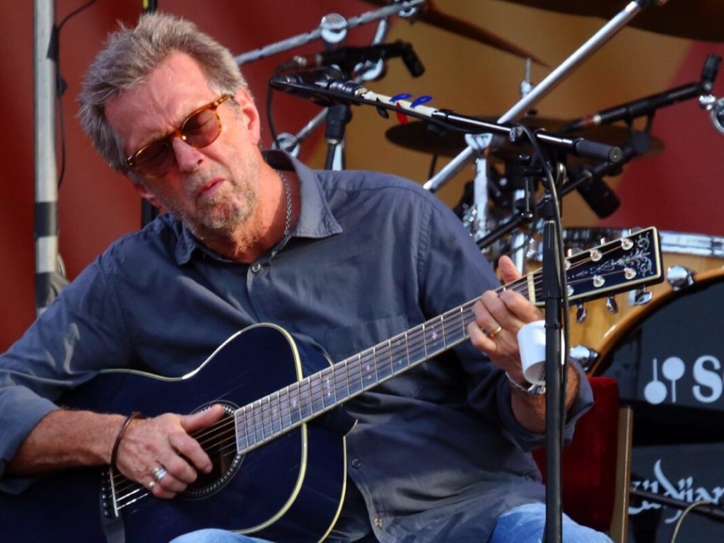 Shifër marramendëse! Zbuloni për sa është shitur kitara e Eric Clapton në ankand