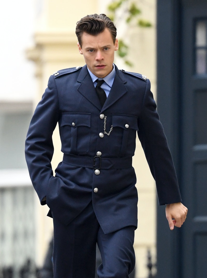Harry Styles si një polic homoseksual, gjithçka që duhet të dini për filmin e shumëpritur të këngëtarit