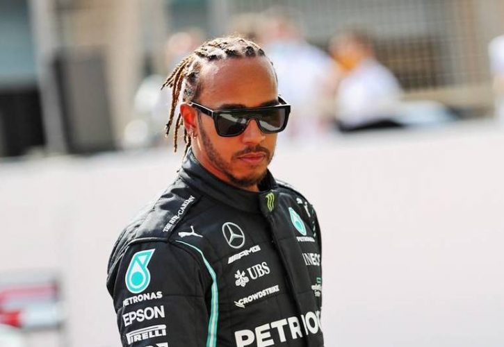 Këtej e tutje quajeni SIR Lewis Hamilton! Ylli i “Formula 1” do të nderohet me titull mbretëror