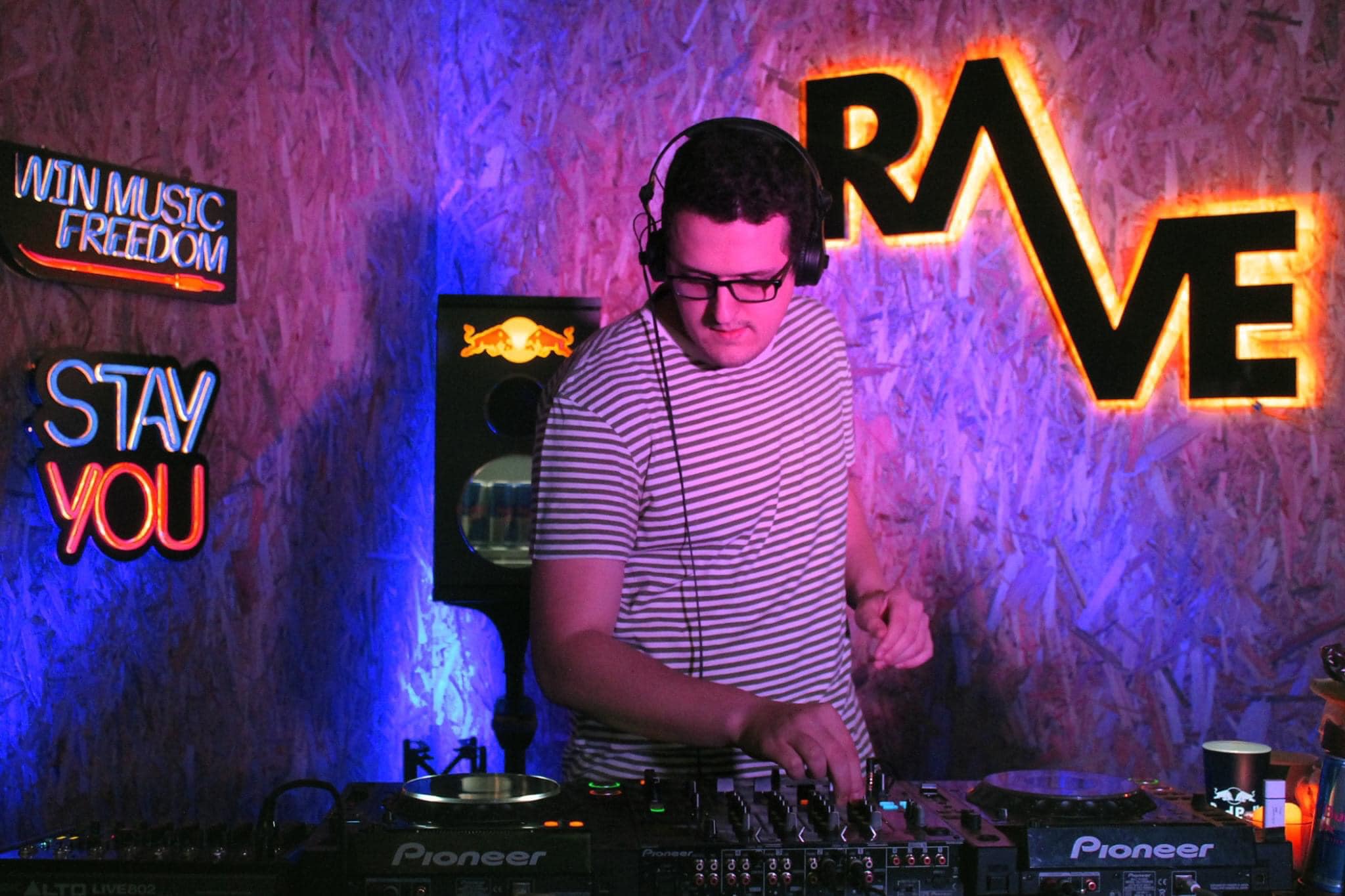 Ndahet nga jeta në moshën 25-vjeçare DJ-i i famshëm kosovar
