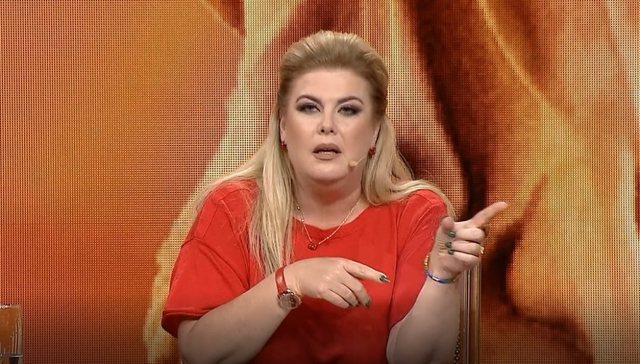 “Lotët në sytë e nënës më prekën shumë”, Eni Çobani flet pas lajmit të rremë të vdekjes së saj!