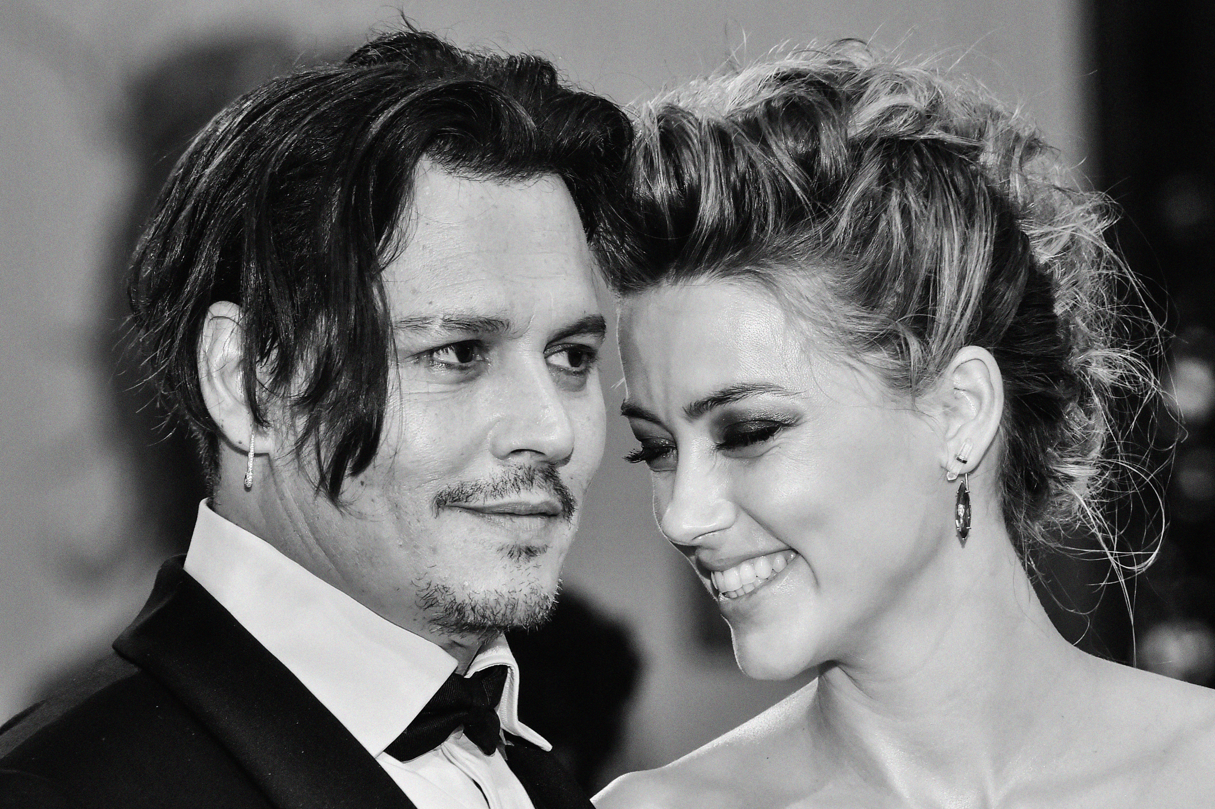 A u takua fshehurazi Amber Heard me Johnny Depp për të kërkuar uljen e borxhit prej 10 milionë dollarësh?