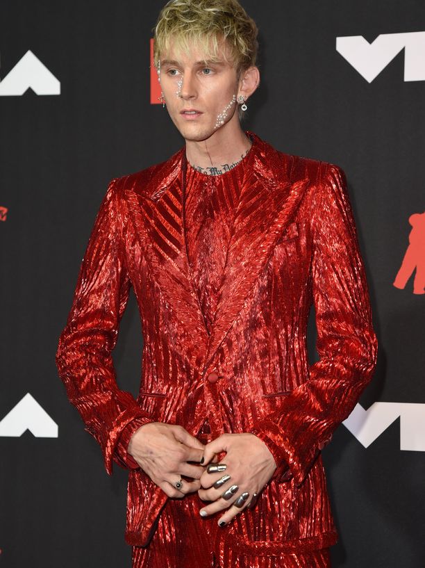 Machine Gun Kelly bën urimin më të ëmbël për ditëlindjen e së bijës: Dashuria ime, jam krenar!