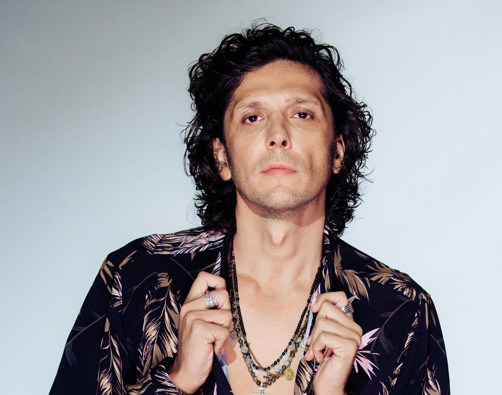 Ermal Meta shfaqet në gjendje të rënduar shëndetësore: “Më fryhen pjesë të fytyrës dhe kokës”