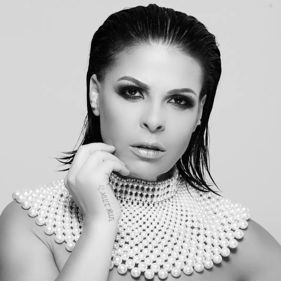 Me kë e ka? Aurela Gaçe thumbon haptazi kolegët: “Nuk kam lekë për të blerë klikime”