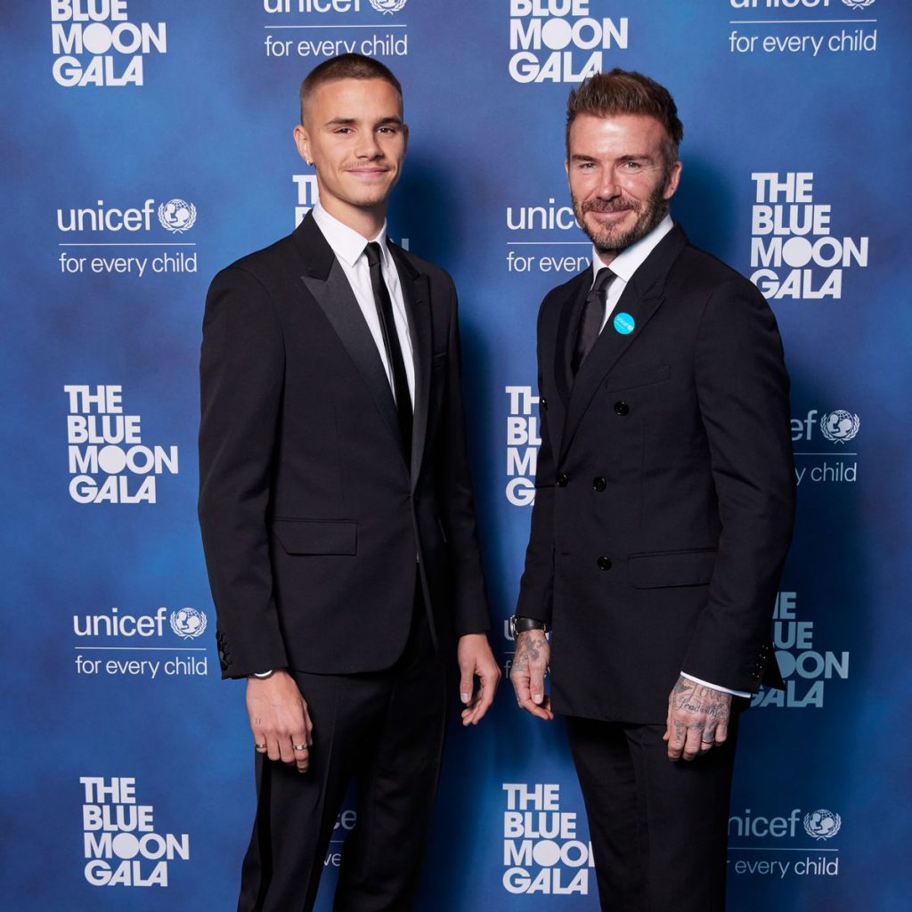 David Beckham i “vjedh” look-un djalit të tij (Fotot)
