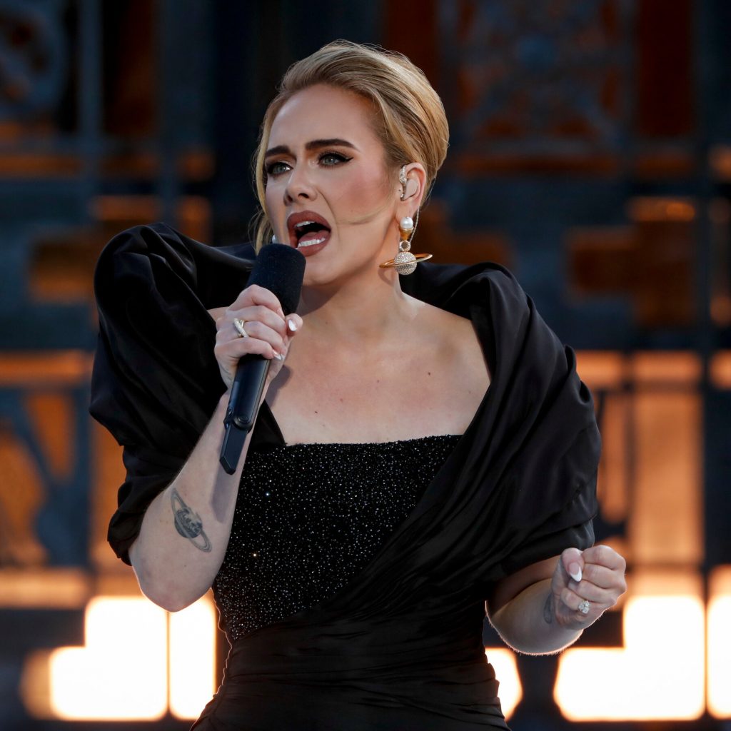 A do e lë muzikën Adele? Ja çfarë po planifikon këngëtarja e njohur