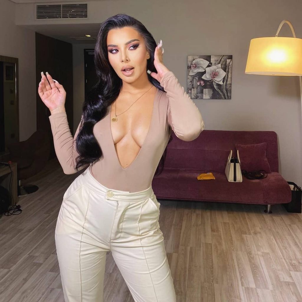 Kërcim mjaft sensual dhe me skena të forta, Megi Pojani merr kritika të forta nga juria e “Dancing With The Stars”