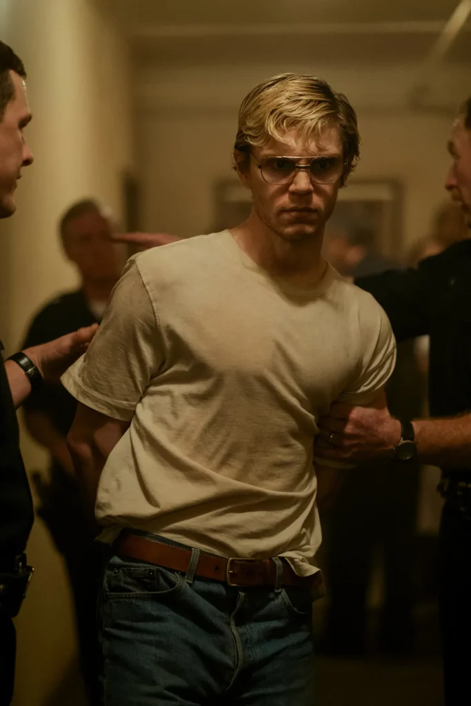Bënë namin në rrjet, a do të vazhdojnë të shiten ende veshje si të Jeffrey Dahmer për Halloween?