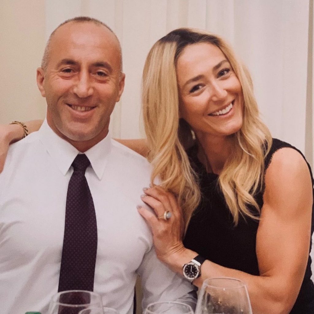 Puthje, përqafime dhe momente romantike! Anita surprizohet nga Ramush Haradinaj në “Dance Albania”, çfarë e përloti në emision