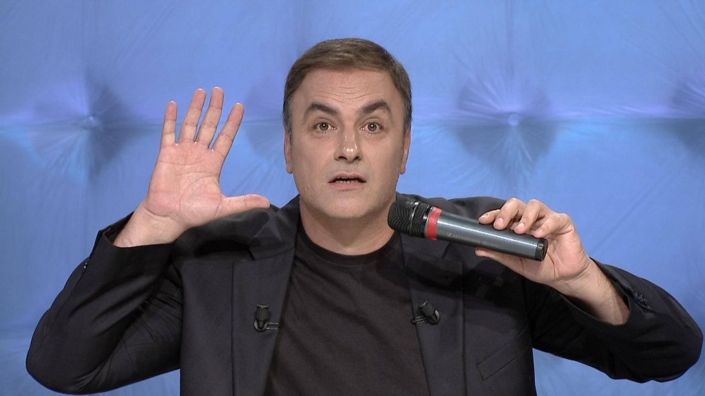 Arian Çani flet pas largimit nga “Tv Klan”: Ruaj miqësi ‘fake’ me ta