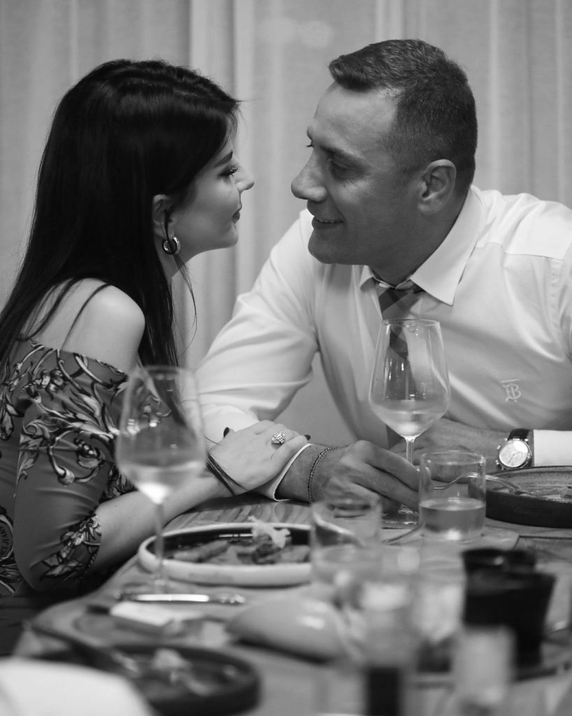 Përpos momenteve të lumtura ka edhe ditë të vështira! Rudina Dembacaj flet për Mark Frrokun: Më acaron…