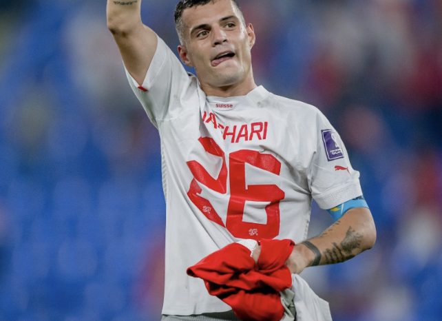 Festoi fitoren ndaj Serbisë me fanellën e Jasharit, Xhaka “në shënjestrën” e FIFA-s