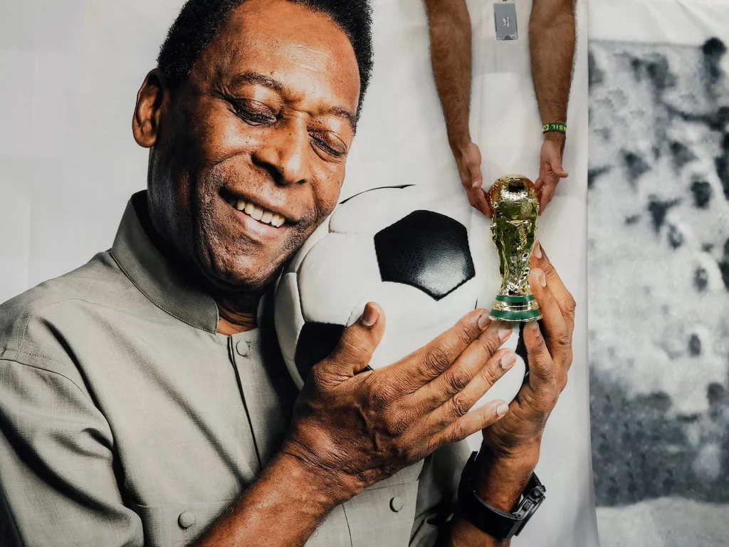 Prej kohësh në gjendje të rëndë, Pele humbet betejën me kancerin! Legjenda braziliane e futbollit ndërron jetë në moshën 82-vjeçare