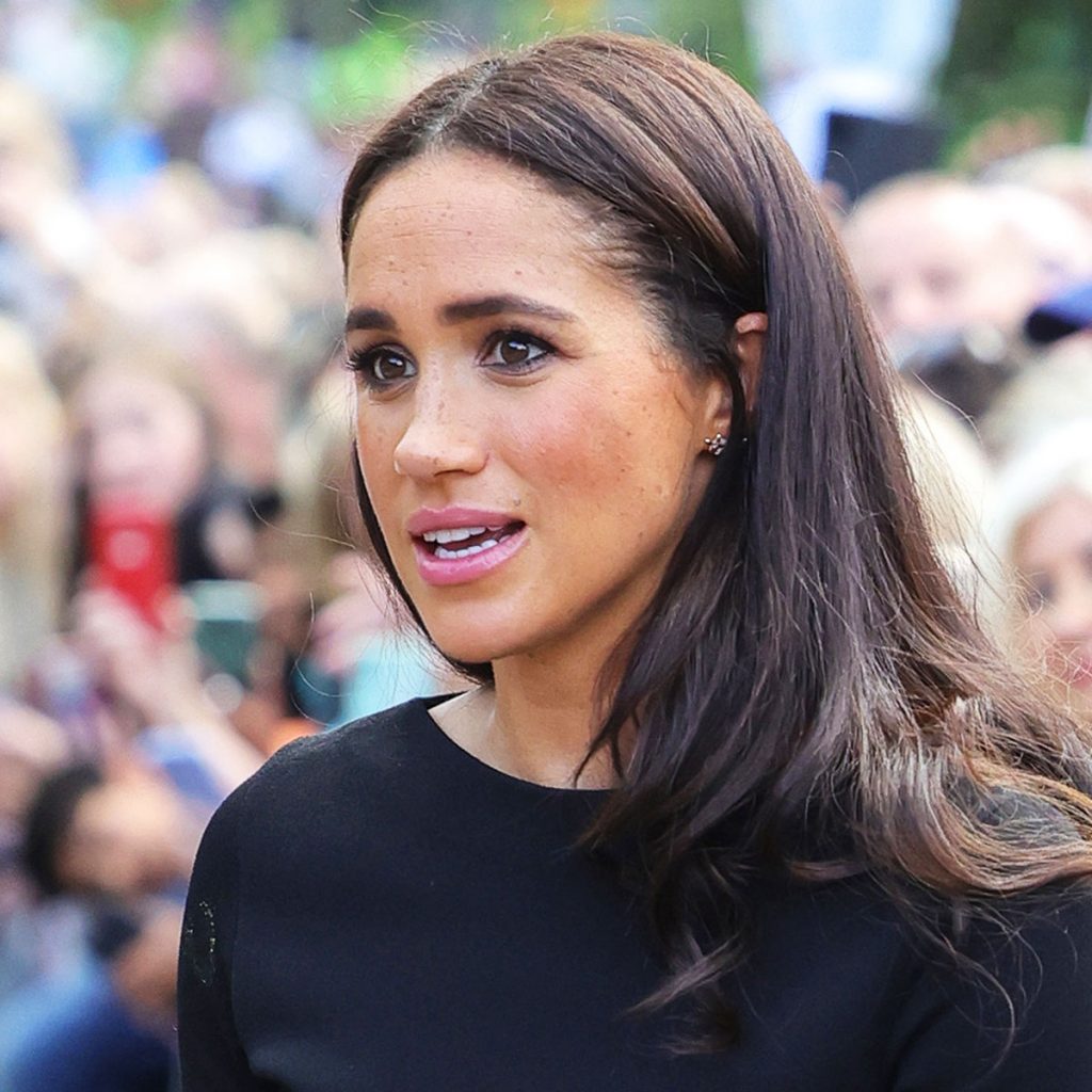 “U përpoqa shumë”, Meghan Markle nuk mban dot lotët teksa flet për jetesën e saj në familjen mbretërore