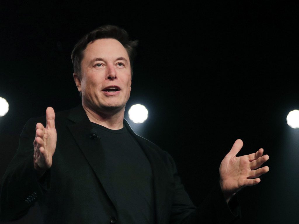 Elon Musk pyet përdoruesit: A duhet të heq dorë nga posti i shefit të Twitter?