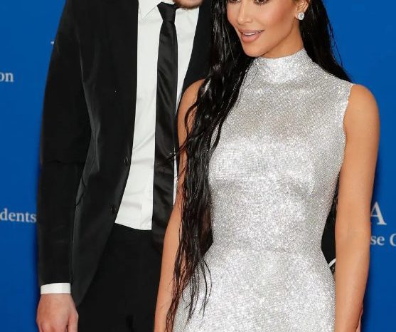 Pete Davidson "zhduk" çdo gjurmë të Kim Kardashian, komediani shijon pushimet me partneren e re