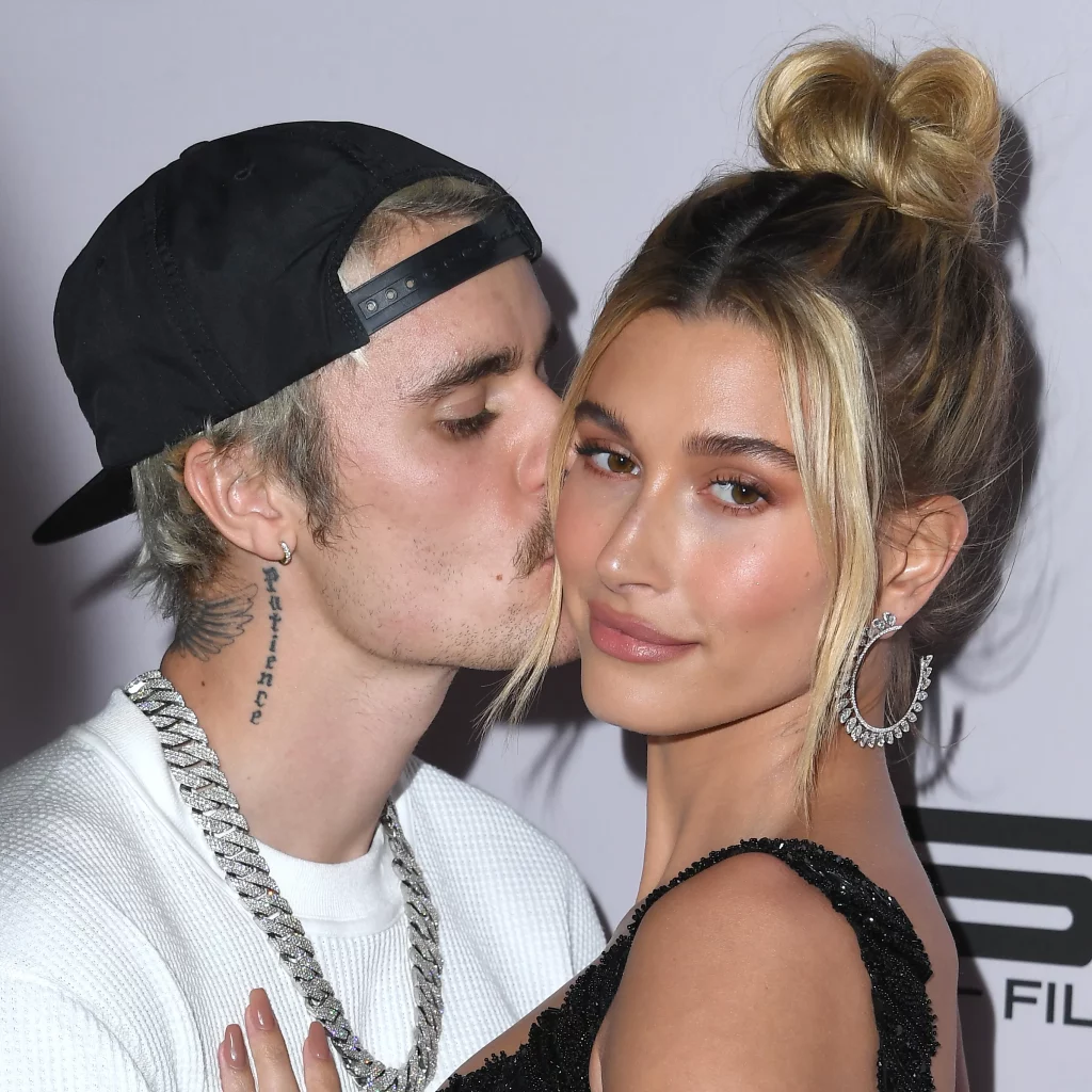 VIDEO/ Ky detaj “ndez” sërish thashethemet se Hailey Bieber është shtatzënë!