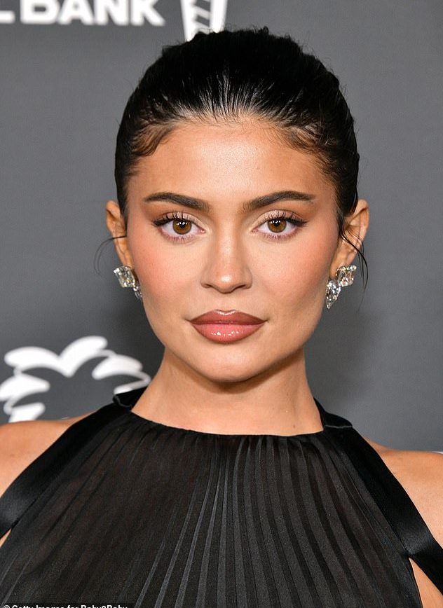 Bullizmi ndaj Selenës i kushtoi shumë! Ja sa ndjekës humbi në Instagram Kylie Jenner