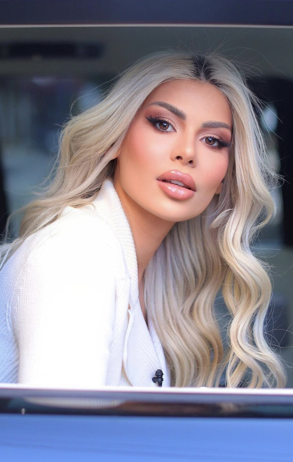 I harroi takat! Luana Vjollca ecën këmbëzbathur vetëm për një person, ja ç’bën moderatorja