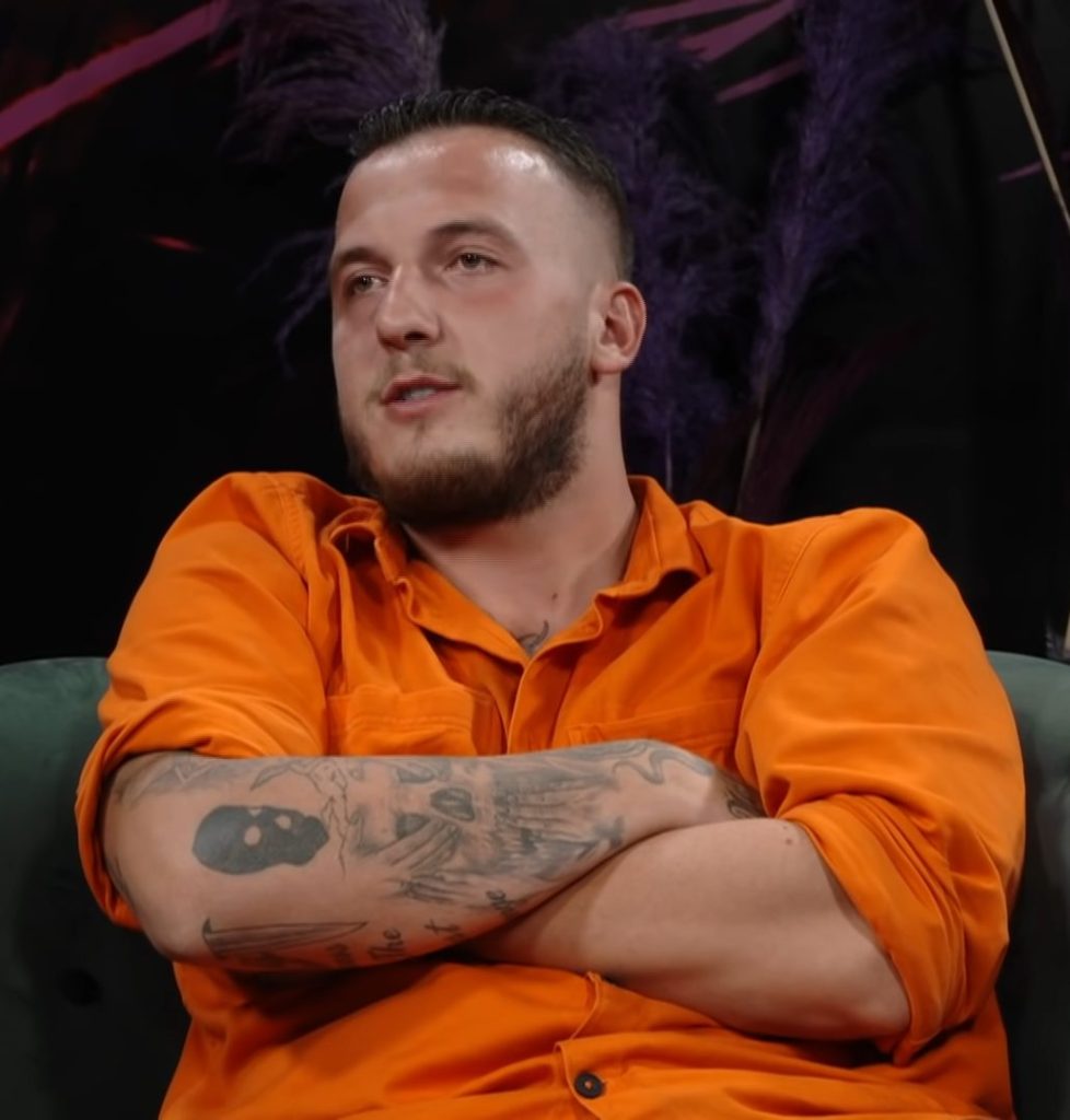 ‘Thumb’ për kë? Mozzik: Unë s’kam pasur kurrë paratë e mamit dhe babit