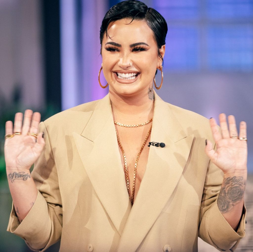 Demi Lovato është e bindur që ka fotografuar UFO-të