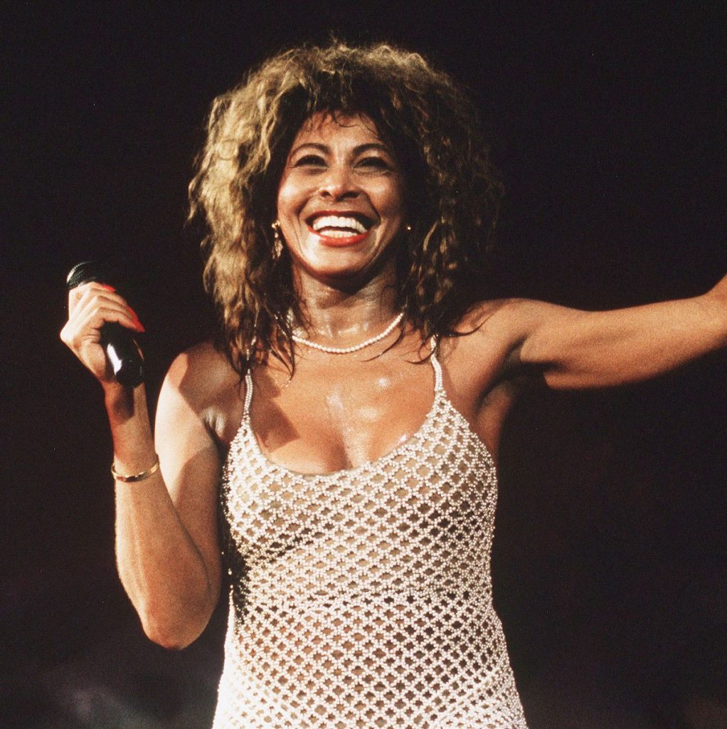 Tina Turner thyen rekorde një ditë pas vdekjes së saj