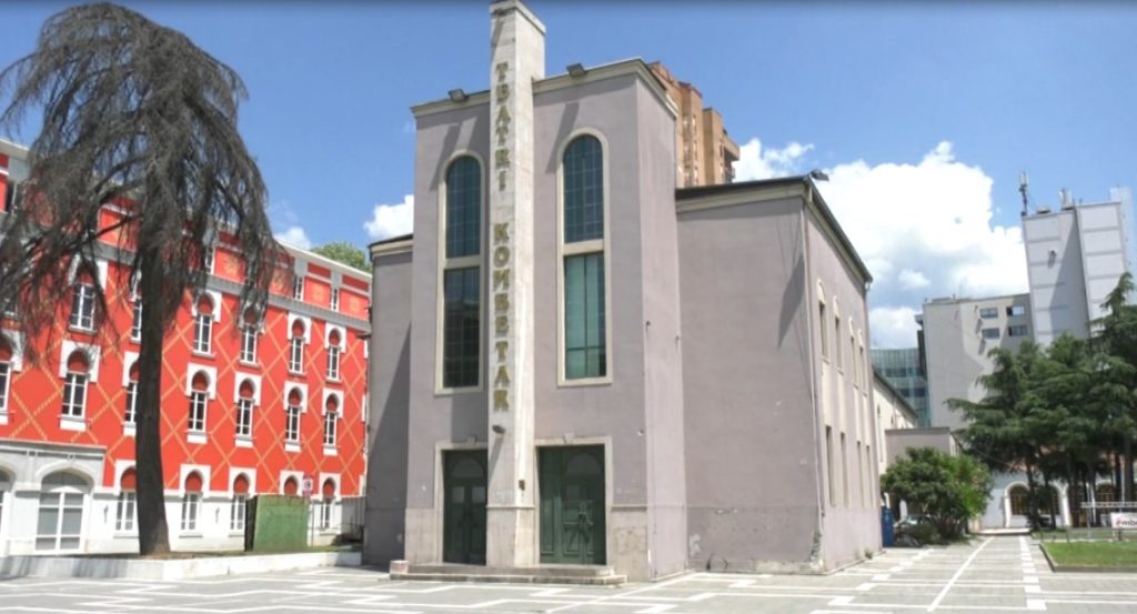 Skandal! Në 3 vjetorin e shembjes, toka publike e Teatrit Kombëtar jepet për të ndërtuar kulla!