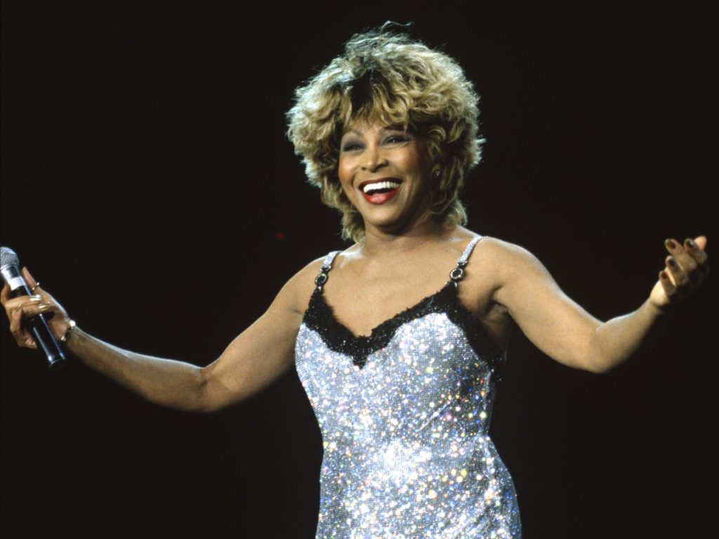 Vetëm 6 persona! Këto janë “fatlumët” që Tina Turner ndiqte në Instagram