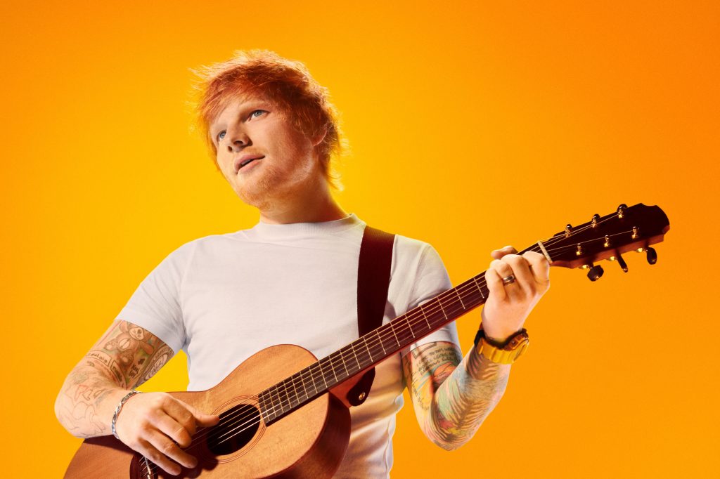 Ed Sheeran thyen rekorde, mbledh 90,000 fansa në stadiumin “MetLife” në New York