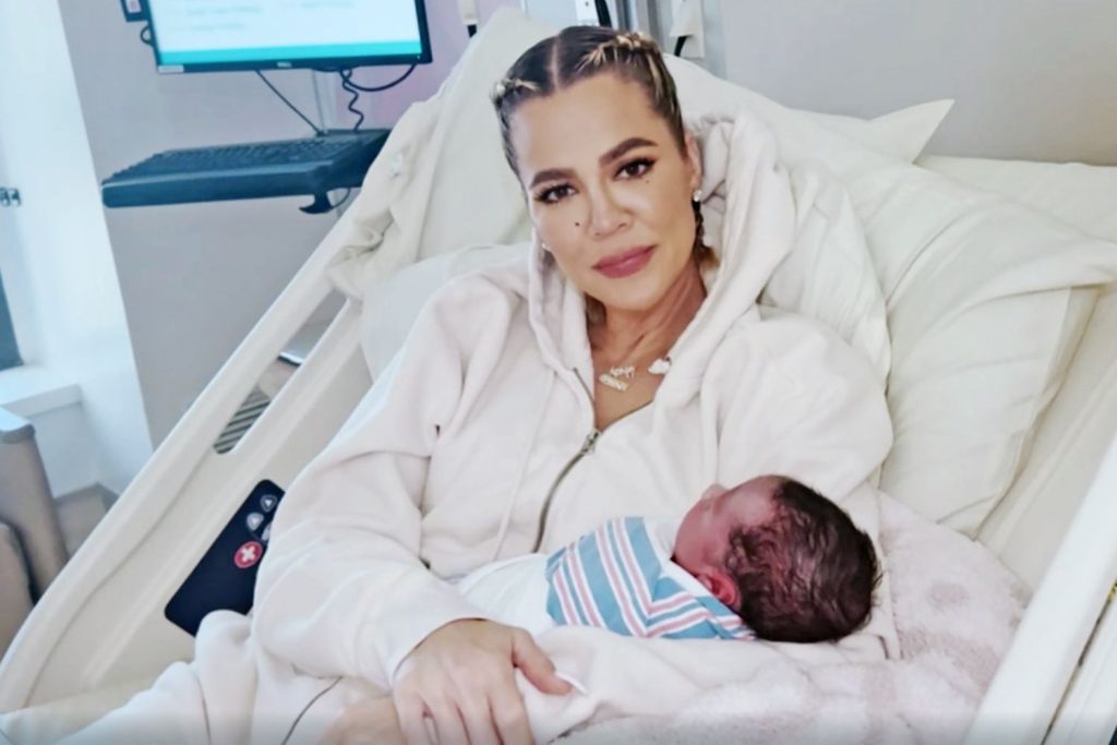 Mezi na e tregoi emrin e tij! Khloé Kardashian ndryshon edhe mbiemrin e djalit