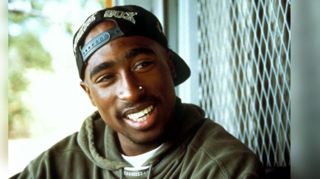 27 vite pas vdekjes, Tupac nderohet në ‘Hollywood Walk of Fame’