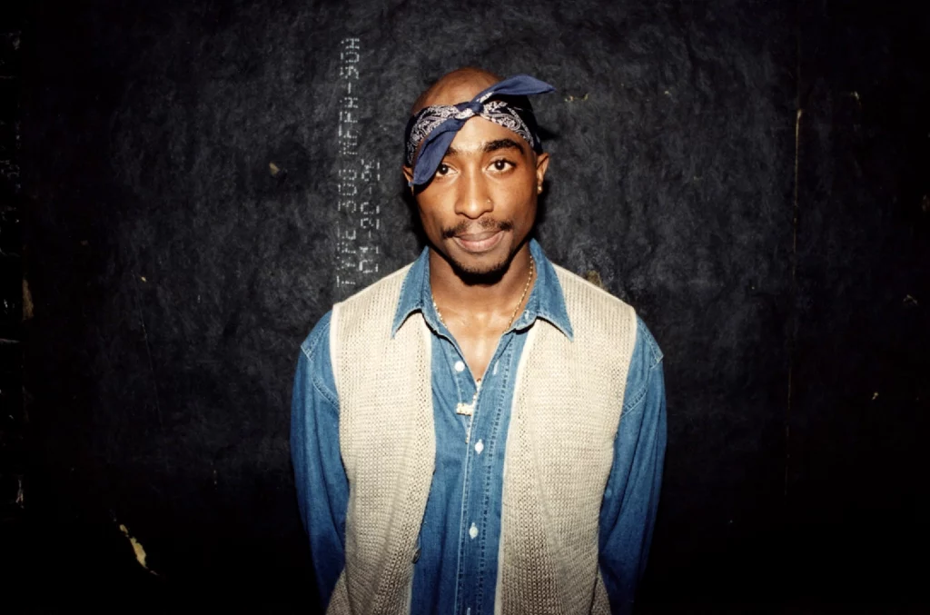 Tupac nderohet me yll në Hollywood Walk of Fame, 27 vite pas vdekjes