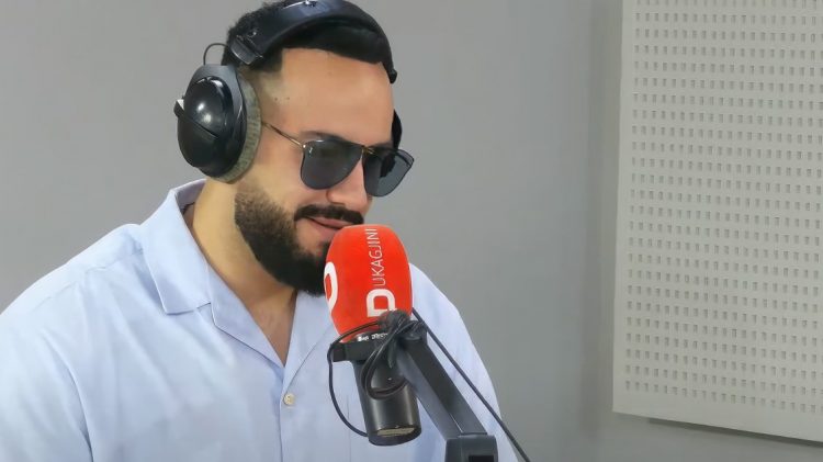 Deshi s’deshi, Capital T i tha disa fjalë romantike për partneren e tij